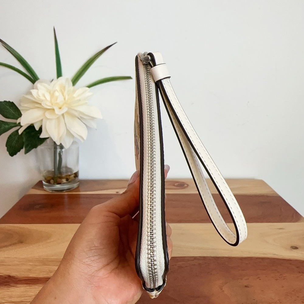 NWT Coach‎ Corner Zip Wristlet With Butterfly Print - Picture 3 of 5